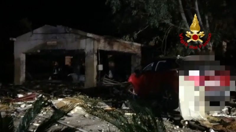 Výbuch v sicilské továrně na zábavní pyrotechniku zabil pět lidí